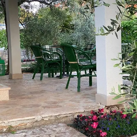Holiday home Family House Feniks *